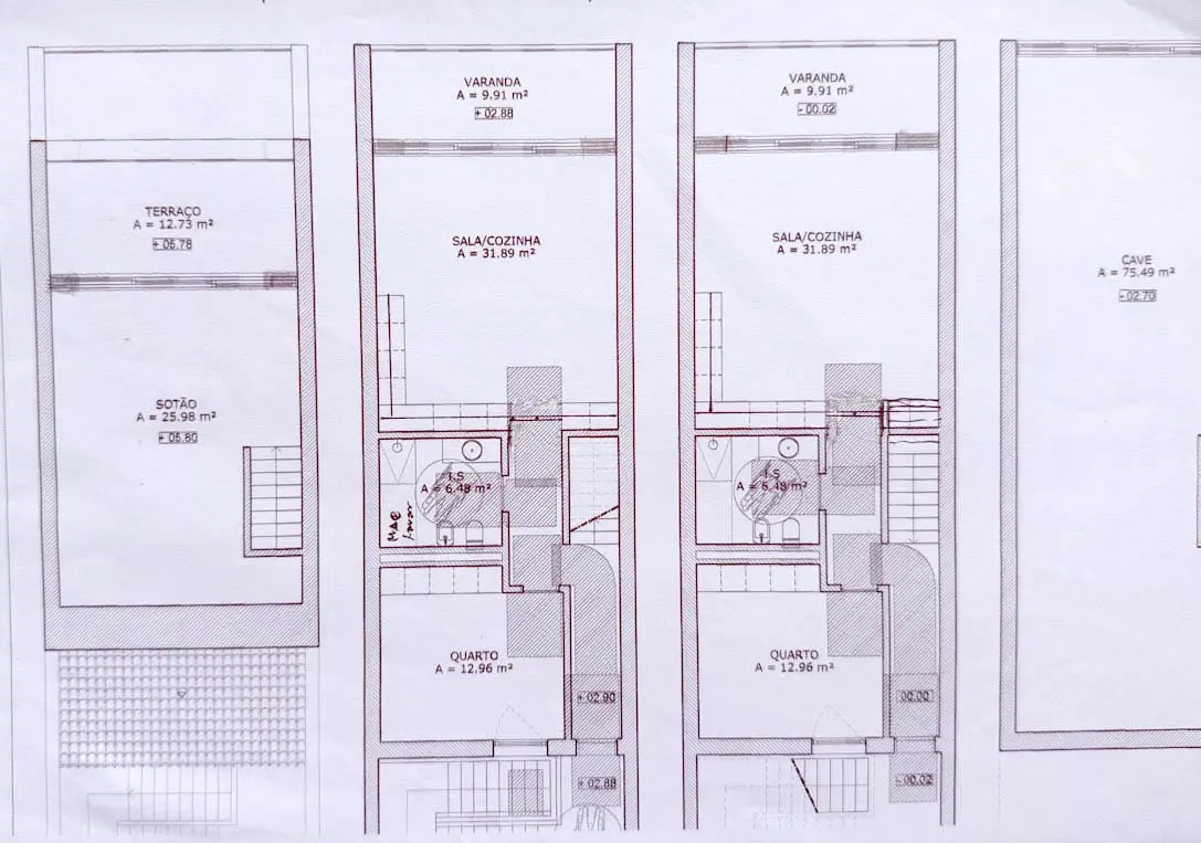 Planta de uma moradia para construção na Ericeira
