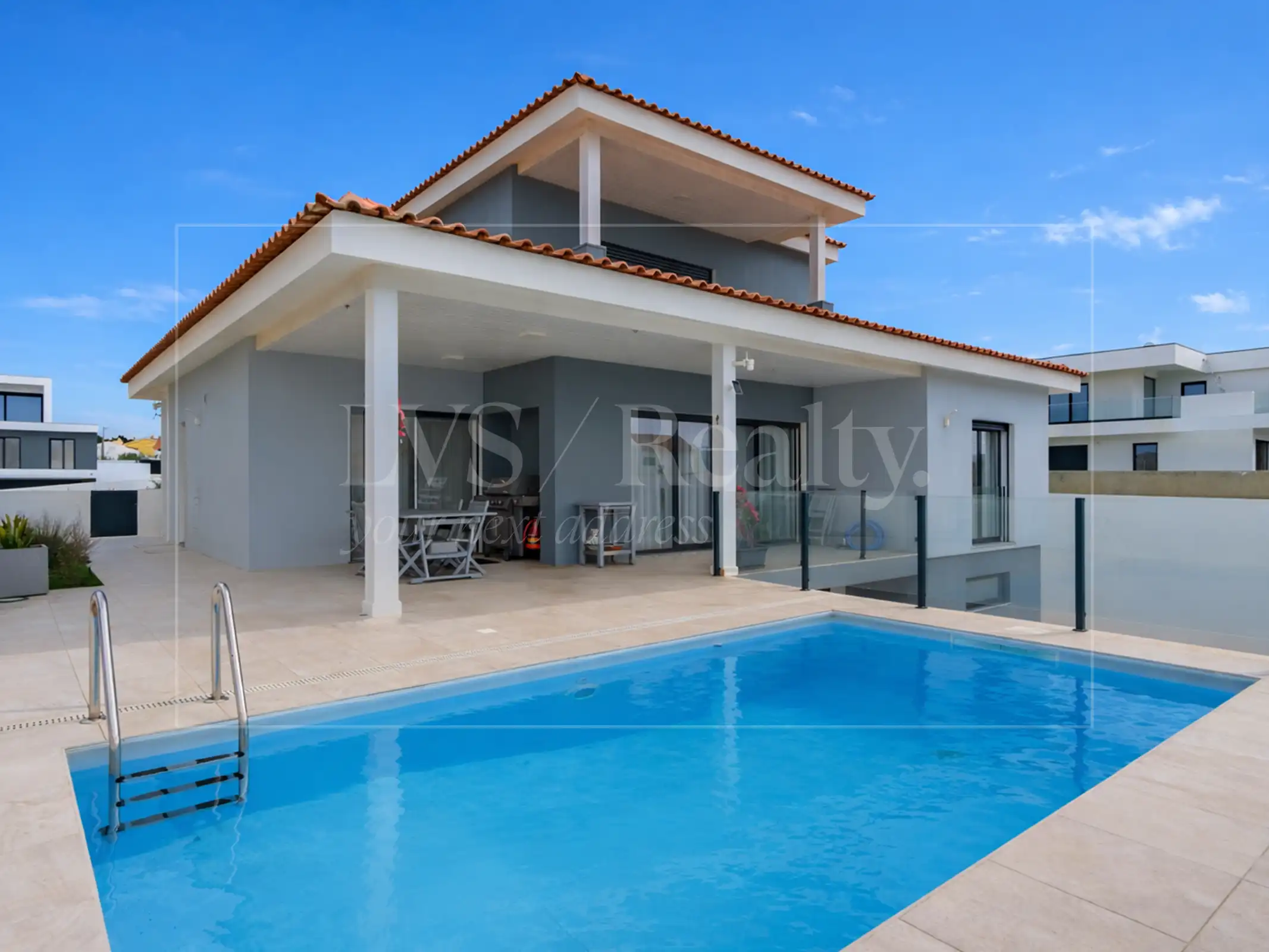 Moradia Isolada T3 com Piscina e Vista Mar na Praia de São Lourenço Ericeira